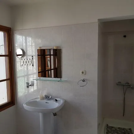 Villa With Sea View And Pool