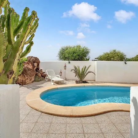 Villa With Sea View And Pool